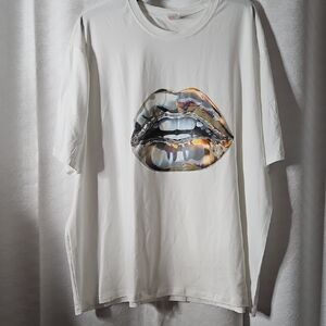 Grafic Tee Metalic Lips